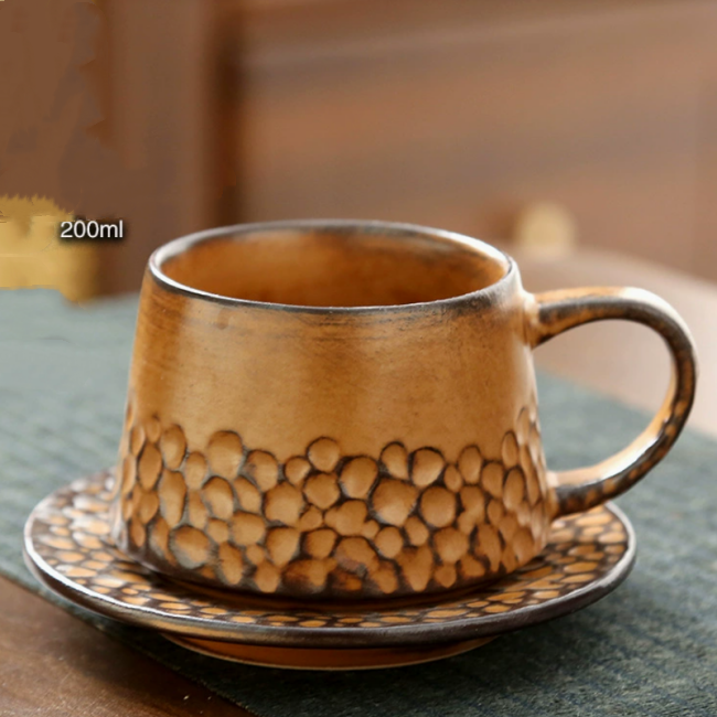 Dot retro cup and saucer-brown