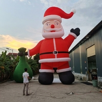 Modèle gonflable personnalisé de Père Noël mignon pour la décoration de la maison, idéal pour les fêtes de Noël et les événements en extérieur.