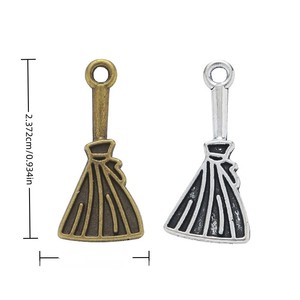 Pendentif <span class=keywords><strong>Balai</strong></span> à Poils en Alliage de Zinc, Argent Vieilli et Bronze, Style Sorcière, <span class=keywords><strong>pour</strong></span> Décoration Artisanale de la Récolte d'Automne - Product Image 1