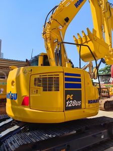 Komatsu รถขุดพร้อมถังขุดดินไฮดรอลิกสีเหลืองอุปกรณ์ก่อสร้าง - Product Image 3