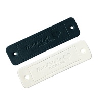 Étiquette en cuir microfibre personnalisée avec lettres anglaises Vêtements Étiquette de vêtement en cuir de transfert de chaleur personnalisée