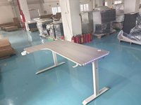 Bureau de jeu avancé en forme de L BEISIJIE avec surface en fibre de carbone et lumières RVB multicolores pour les joueurs, image réelle d'usine L-L