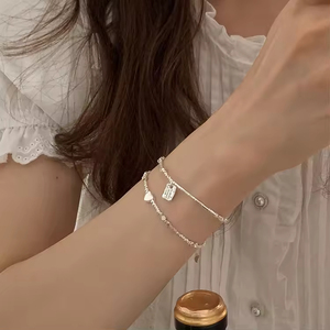 Nueva Pulsera de Plata de Ley con Diseño Exclusivo Cuadrado 'Love', Versátil y Sencilla, de Diseñador - Product Image 3