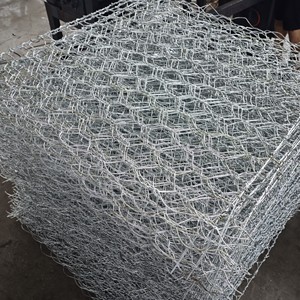 <span class=keywords><strong>Gabion</strong></span> soudé galvanisé haute performance, maille hexagonale torsadée 80x100mm, prix usine, certifié ISO, pour aménagement paysager et protection contre les inondations - Product Image 1