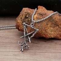 Yunnique Evil Forces – collier avec pendentif Lucifer en forme d'étoile à cinq branches pour hommes, en acier inoxydable, design asymétrique, chaîne de 60cm, bijoux