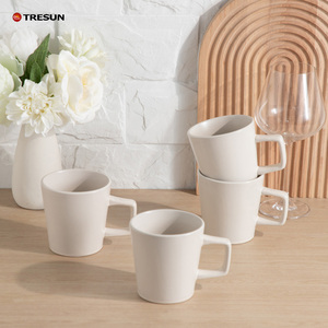 Set <span class=keywords><strong>di</strong></span> Stoviglie in Ceramica Stile Nordico Vintage, 16 Pezzi in Gres Opaco Bianco Sporco, <span class=keywords><strong>Servizio</strong></span> per 4 Persone a Prezzo <span class=keywords><strong>di</strong></span> Fabbrica - Product Image 5