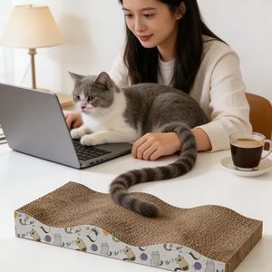Arranhador para Gatos em Forma de Onda <span class=keywords><strong>Lounge</strong></span> & Scratch - Sem Pelos e Durável, Perfeito para Gatos Afiarem as Unhas - Product Image 1
