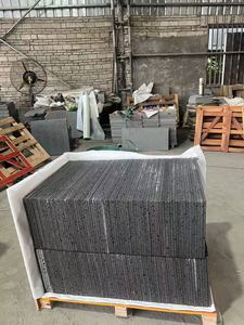 Losas y Azulejos <span class=keywords><strong>de</strong></span> Piedra <span class=keywords><strong>de</strong></span> Basalto Volcánico Negro Gris Natural, Acabado Mate y Pulido, Azulejo <span class=keywords><strong>de</strong></span> Piedra Volcánica China con Acabado Cepillado y Efecto Cuero - Product Image 3