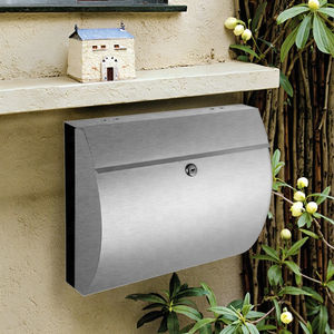 Boîte aux lettres extérieure traditionnelle en métal avec porte-journal Caractéristiques de sécurité étanches pour bureau à domicile ou appartement - Product Image 1