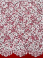 Tissu de luxe en dentelle à cils festonnée, orné de perles et de strass floraux 3D, pour robes de mariée et de soirée ajustées