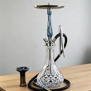Set Moderno per Fumare Narghilè in Acciaio Inox Dorato Satinato con Tubo Laccato Resistente in Elegante Confezione Regalo - Product Image 2