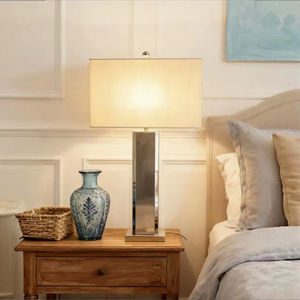 Moderne, luxe, draagbare bureaulamp, binnenverlichting, slaapkamer, zwarte stoffen kap, metalen standaard, art deco tafellamp - Product Image 6