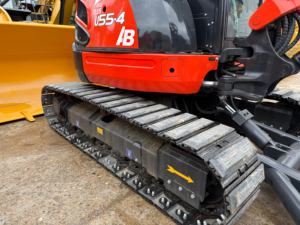 Excavatrice hydraulique Kubota U55-4 d'occasion pour zones restreintes, engin maniable de 5,5 tonnes pour la réfection de voies et allées de communes résidentielles - Product Image 6