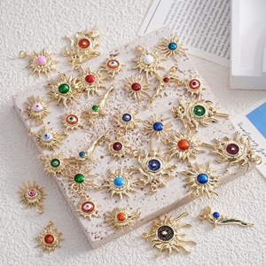 Pendentif Dieu du Soleil en alliage avec zircon synthétique en forme d'étoile, accessoire de bijouterie DIY pour collier et bracelet - Product Image 1