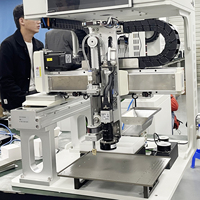 Robot de placement de modules PLC XYZ - Machine de positionnement automatisée de haute précision 0,025 mm avec une efficacité de 2500 à 3500 pièces/h