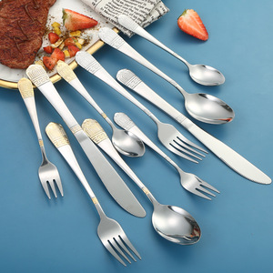 20-Piece Gold Plated Flatware Set, Luxury Crown Stainless Steel Royal Cutlery, Vintage Steak Knife Fork Spoon for Dinner - Product Image 4