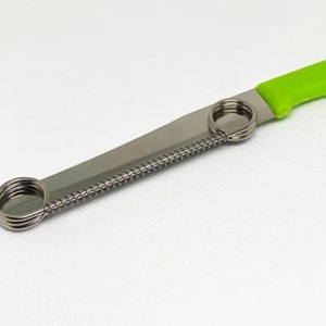Couteau à <span class=keywords><strong>fruits</strong></span> <span class=keywords><strong>et</strong></span> <span class=keywords><strong>légumes</strong></span> en métal multifonctionnel tout-en-un léger éplucheur de <span class=keywords><strong>fruits</strong></span> de <span class=keywords><strong>printemps</strong></span> de cuisine domestique - Product Image 4