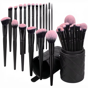 Bueart Design 18 Parça Pro Deluxe Fuşya Pembe Siyah Makyaj Fırça Seti Ahşap Saplı Naylon Kıllar Seyahat Çantası - Product Image 1