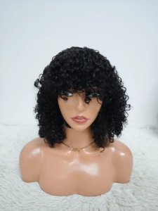 Letsfly Promotion 67$ Perruques Pixie bouclées avec frange 14 pouces Densité 250% Sans dentelle 210 grammes 100% Cheveux vierges brésiliens Brun clair Vente en gros - Product Image 1