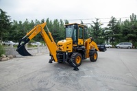 Miniescavatore 4x4 da 3400 kg con benna da 0,1 m³ e caricatore da 0,5 m³ per irrigazione e scavo agricolo