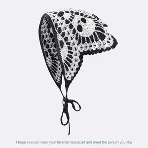 Pañuelo Triangular Q&Y para Halloween, Accesorios para el Cabello, Tejido con Patrón de Telaraña Negra, Calaveras y Boo, Pañuelo de Ganchillo para Festivales - Product Image 4