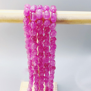 Cuentas sueltas irregulares de jade natural para la fabricación de joyas, cristal de lampwork a granel, primavera 2024, origen Yiwu - Product Image 1