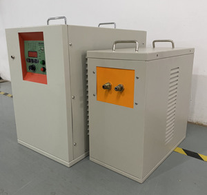 25kW apparecchiature di riscaldamento a induzione a media frequenza 35KW per saldatura, fusione 45KW, forgiatura, spegnimento 70KW, formatura a caldo - Product Image 2