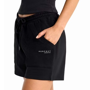 Short parfait de couleur noire 350gsm 100% coton Short en éponge française brodé en gros Short en coton pour femme avec logo personnalisé - Product Image 2