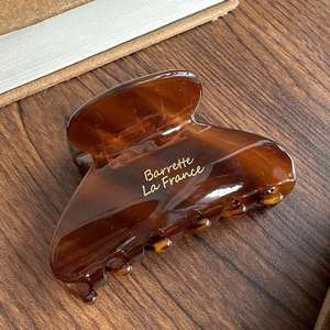 Acessório de Estilo de Cabelo Luxuoso Yuxi de 7cm, Clipes de Cabelo em Acetato de Alta Qualidade para Decoração Diária Feminina - Product Image 5