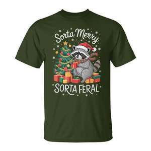 Camiseta Sorta Merry Sorta Feral Raccoon Christmas Tree - Product Image 1