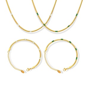 Collar de Clavícula de Acero Inoxidable Dorado con Circonita Esmeralda, Estilo Europeo y Americano, Personalizado y de Moda para Mujer - Product Image 5