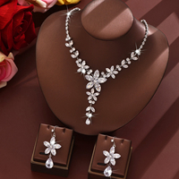 Set Perhiasan Kalung dan Anting Bunga Zirkon AAA Grosir dengan Kotak Hadiah, Kalung Kristal untuk Pengantin, Pernikahan, Pesta, dan Gaun