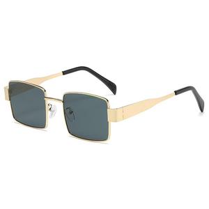 Lunettes de soleil carrées en métal pour femmes, protection UV 100%, style streetwear tendance, design rétro hip-hop, origine Jinhua, référence 8824 - Product Image 4