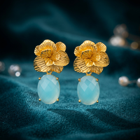 Anting-anting tusuk etnik bunga berlapis emas 14k kuningan mewah dengan batu pirus dan biru untuk unisex