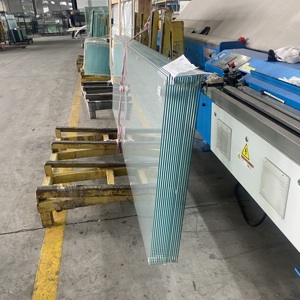 Panel de vidrio templado ultra blanco de seguridad, tamaño personalizado, bajo contenido de hierro, para valla de piscina o balcón. - Product Image 3