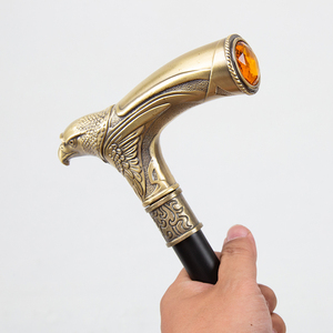 Canne de luxe en laiton avec tête d'aigle dorée, manche en métal, design décoratif sculpté, embout en caoutchouc antidérapant - Product Image 3