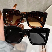 Kacamata Hitam Leopard Print Ukuran Besar Grosir 2026 Baru Wanita Perlindungan UV Gaya Eropa Stylish Trendi Premium OEM