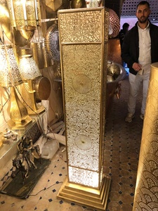 Lampada da Terra Artigianale Fatta <span class=keywords><strong>a</strong></span> <span class=keywords><strong>Mano</strong></span> per l'Ospitalità, Elegante Lampada da Tavolo Realizzata con Cura - Product Image 6