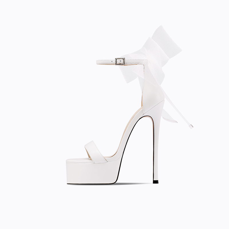 Fiore di pero bianco