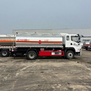 Camion-citerne à carburant FAW JK6 12-15M3, camion-citerne de distribution de carburant, camion-citerne de ravitaillement en diesel et essence - Product Image 3