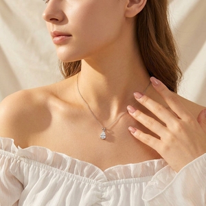 Elegante collana con pendente in moissanite taglio a pera, design a <span class=keywords><strong>corna</strong></span> <span class=keywords><strong>di</strong></span> <span class=keywords><strong>cervo</strong></span>, in argento sterling 925, con diamante solitario da 2 carati, per uso quotidiano. - Product Image 4