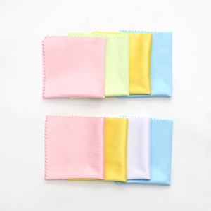 Chiffonnette de nettoyage personnalisée en microfibre pour lunettes de soleil et verres de lunettes Siy735 avec logo personnalisable - Product Image 4