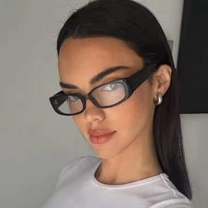 Lunettes rectangulaires élégantes et modernes pour <span class=keywords><strong>femme</strong></span> 2026, motif léopard ambre, design minimaliste chic et élégant, légères, polyvalentes et confortables - Product Image 4