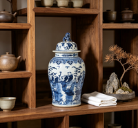 Vas Keramik Antik Cina Bergaya Art Deco dengan Gagang Singa Biru Putih yang Dilukis Tangan, Dilengkapi Tutup untuk Dekorasi Rumah dan Ornamen Tembikar