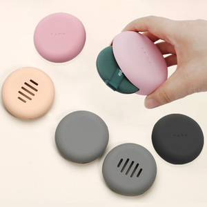 Housse de rangement en silicone pour éponge de maquillage 7,4x2,4cm, organiseur cosmétique étanche pour la protection des houppettes - Product Image 1