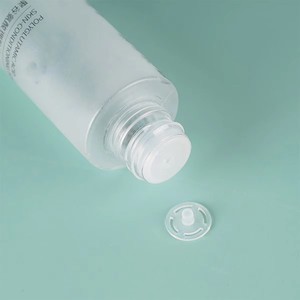 Tonique Éclaircissant Personnalisé à la Niacinamide, Essence Hydratante Équilibrante pour Peaux Mixtes à Tendance Acnéique, Marque Privée OEM - Product Image 3
