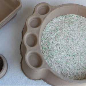 Lettiera per Gatti Usa e Getta Ecologica OEM a Forma di Zampa di Gatto Capacità 33L Facile da Pulire per Viaggi Interni ed Esterni - Product Image 1