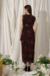 Elegante Vestido Largo sin Mangas en Negro y Rojo con Estampado Abstracto, Estilo Ajustado, Tejido Elástico Suave de Primera Calidad, Ideal para la Noche - Product Image 6