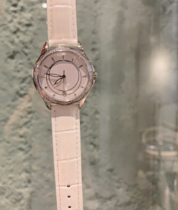 Reloj de Pulsera de Cuarzo para Mujer, de Lujo, Marca de Diseño Única, Multifuncional, de Alta Calidad, con Detalles de Diamantes Personalizados y Correa de Cerámica - Product Image 4