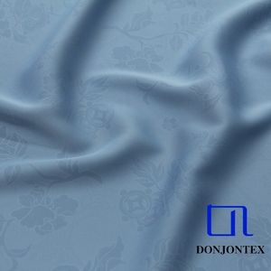 豪華なエンボス加工ストレッチサテン模造アセテートポリエステルスパンデックス生地 - Product Image 2